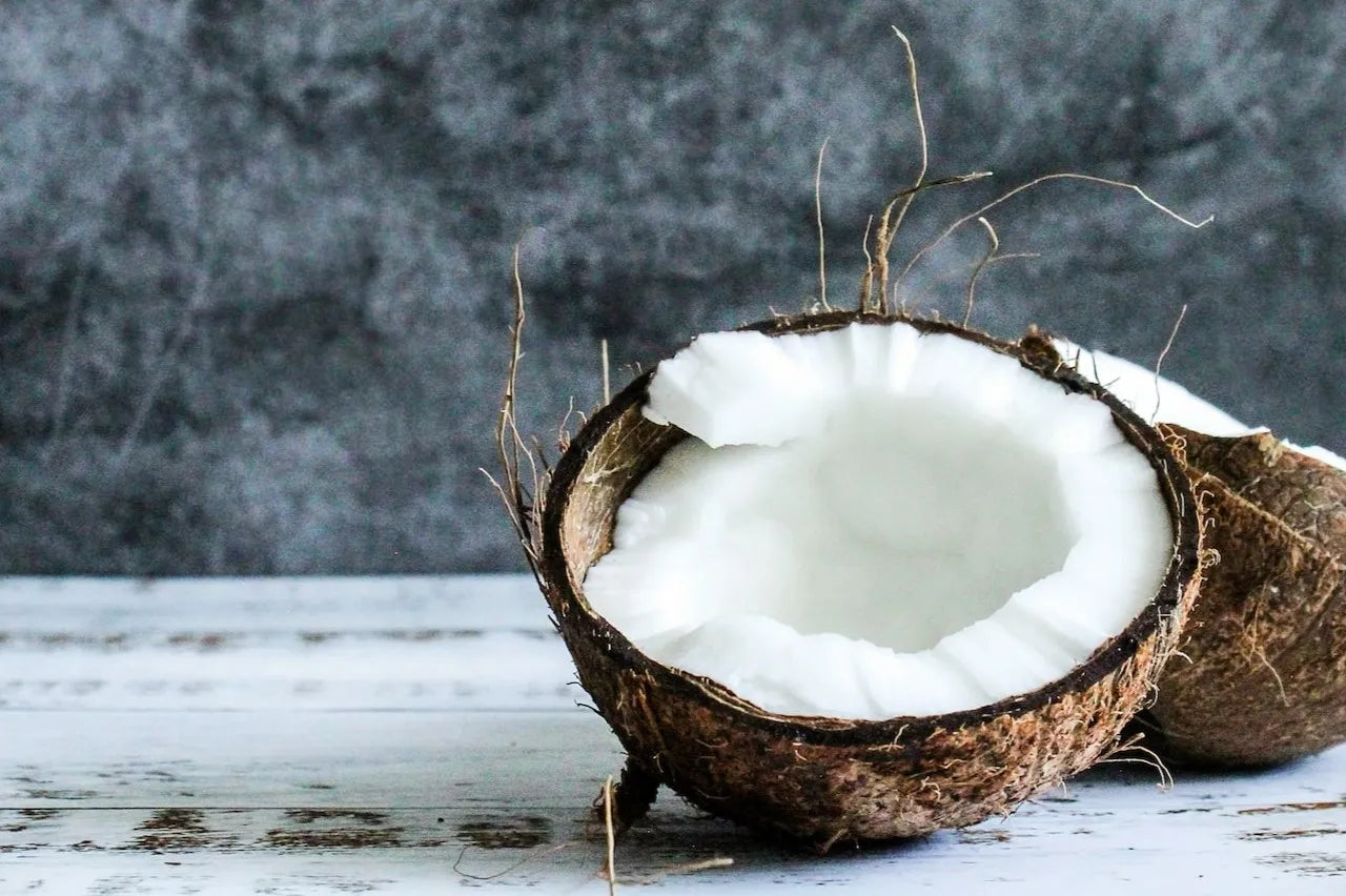 Coconut Wax vs Soy Wax for Candles - Aromance
